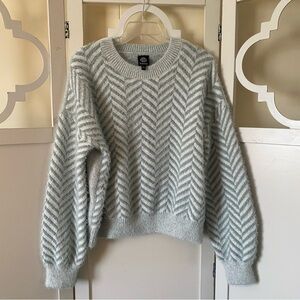 Bobeau Women’s Green White Size Large Fuzzy Sweater